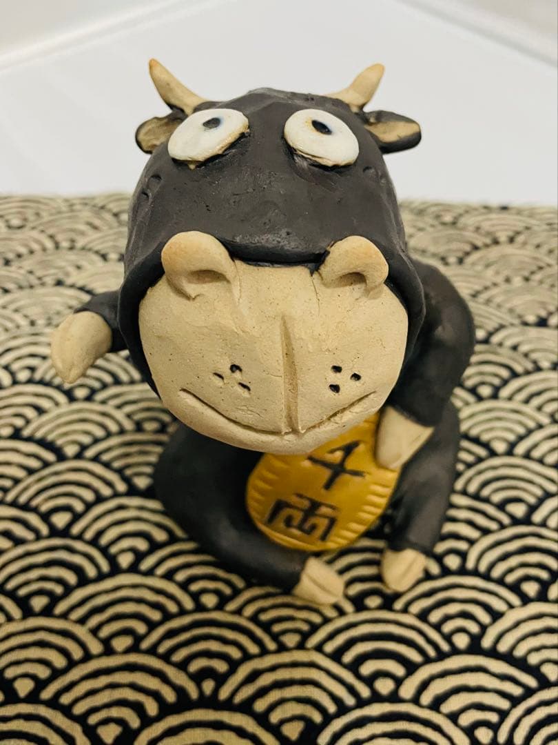 未使用品有田焼童工房陶器製 牛の置物 屏風＊マット付き木箱付き