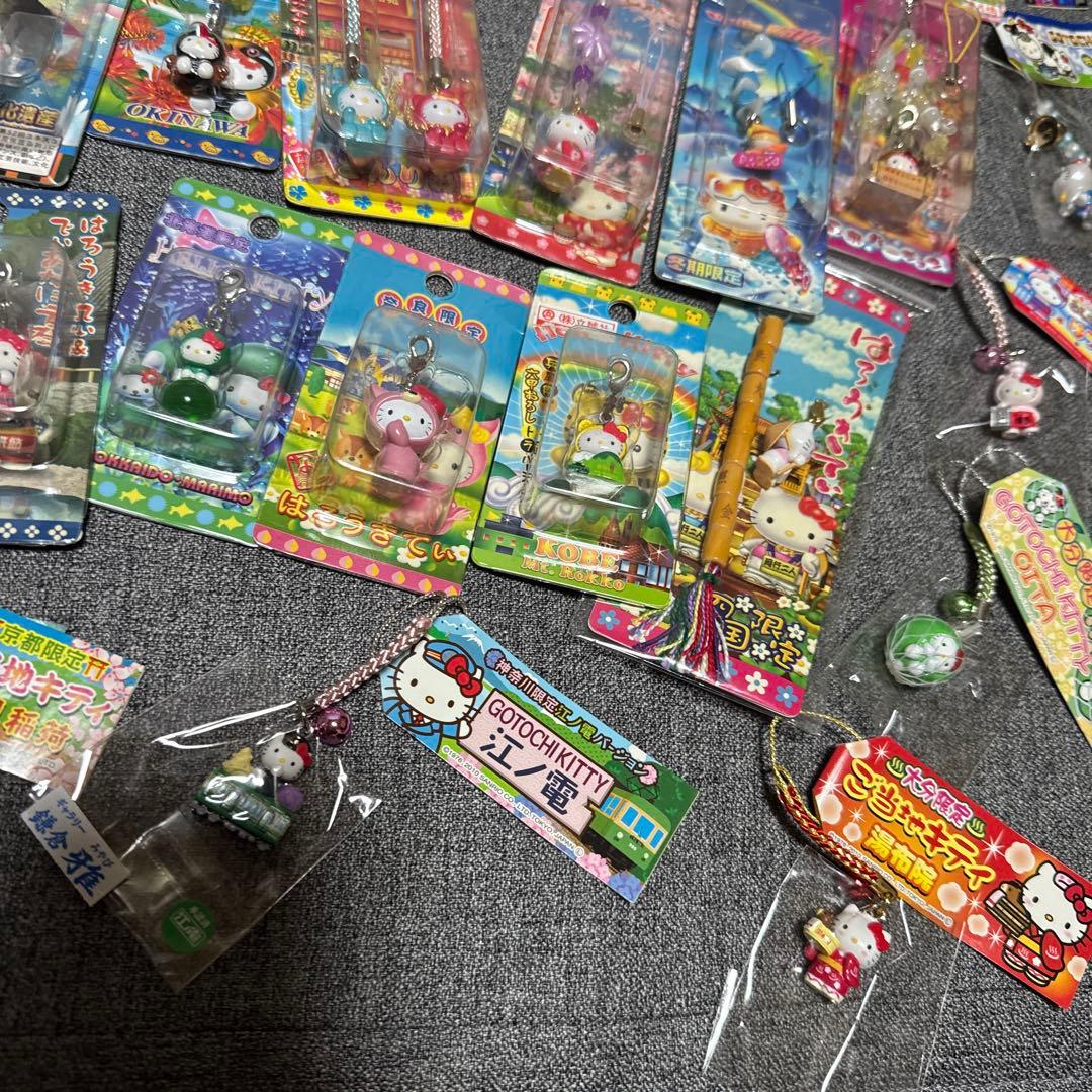 大量♡ハローキティご当地根付ストラップ　ファスナーストラップなど　まとめて60個