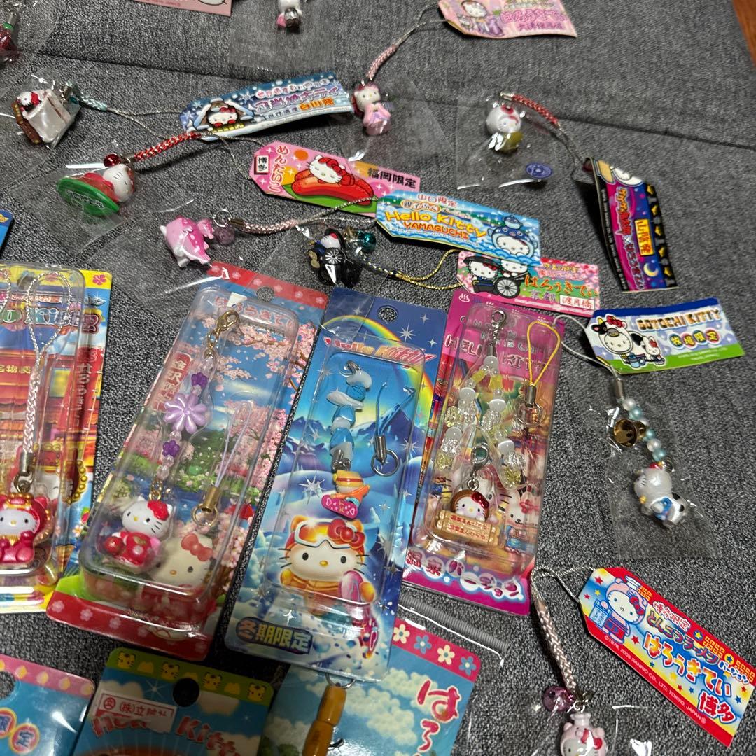 大量♡ハローキティご当地根付ストラップ　ファスナーストラップなど　まとめて60個