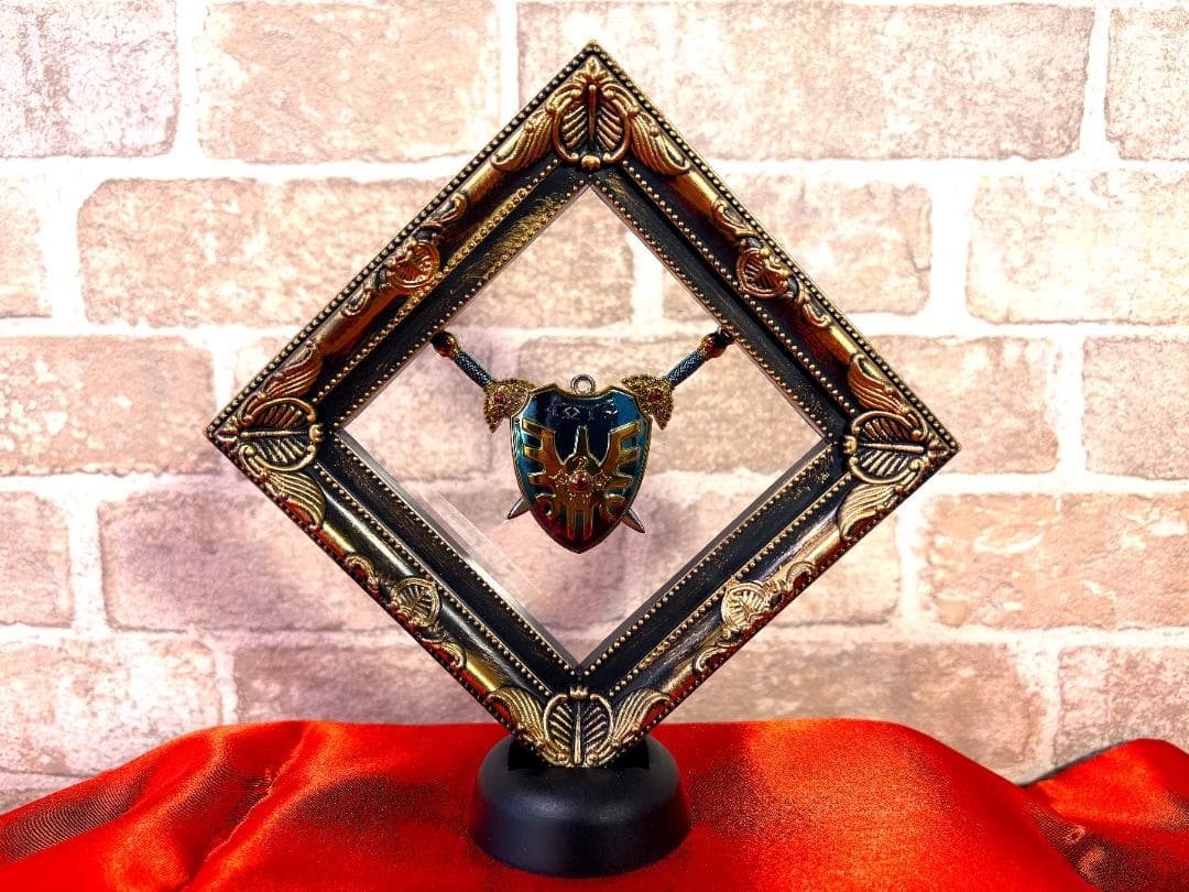 ドラゴンクエスト ロゴフィギュア＆各種ピンズまとめ売り