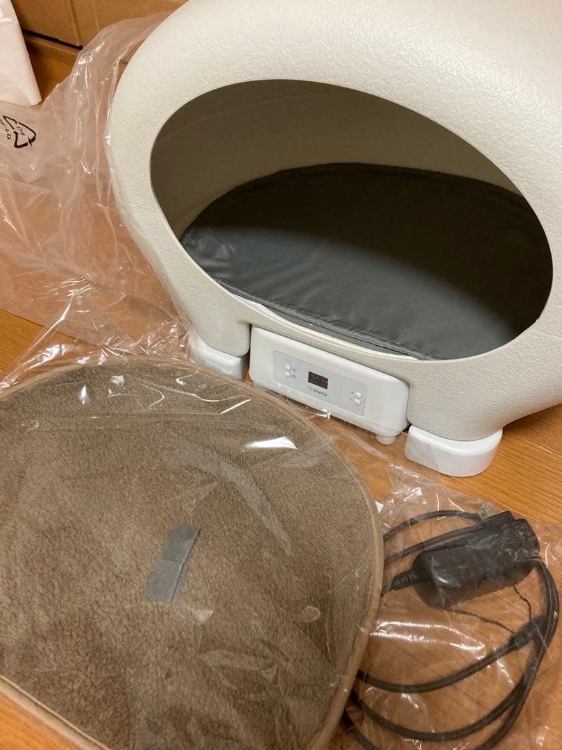 新品 THANKO アニマルカプセルホテル　冷温ヒーター付き犬猫ハウス