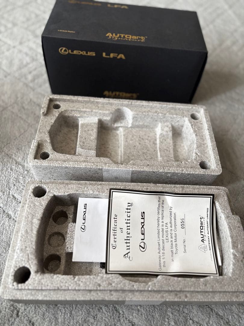 AUTO art Lexus LFA ミニカー 1:18 スケール