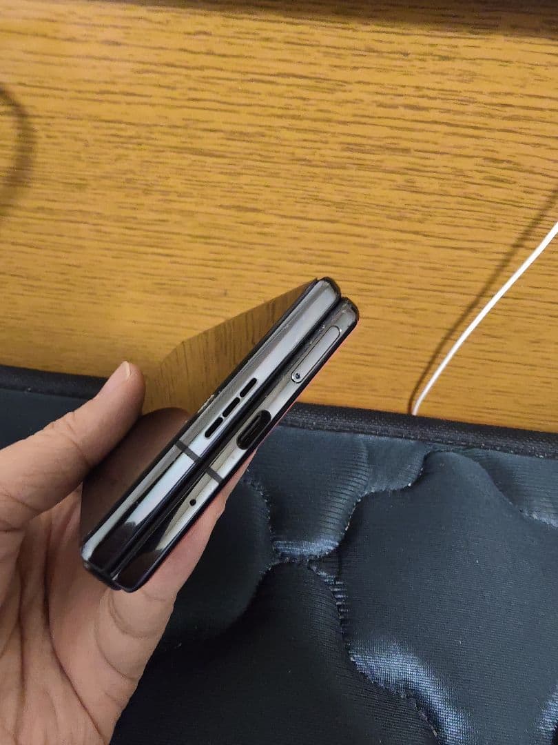 vivo X Fold2 本体 サブ画面割れジャンク扱い