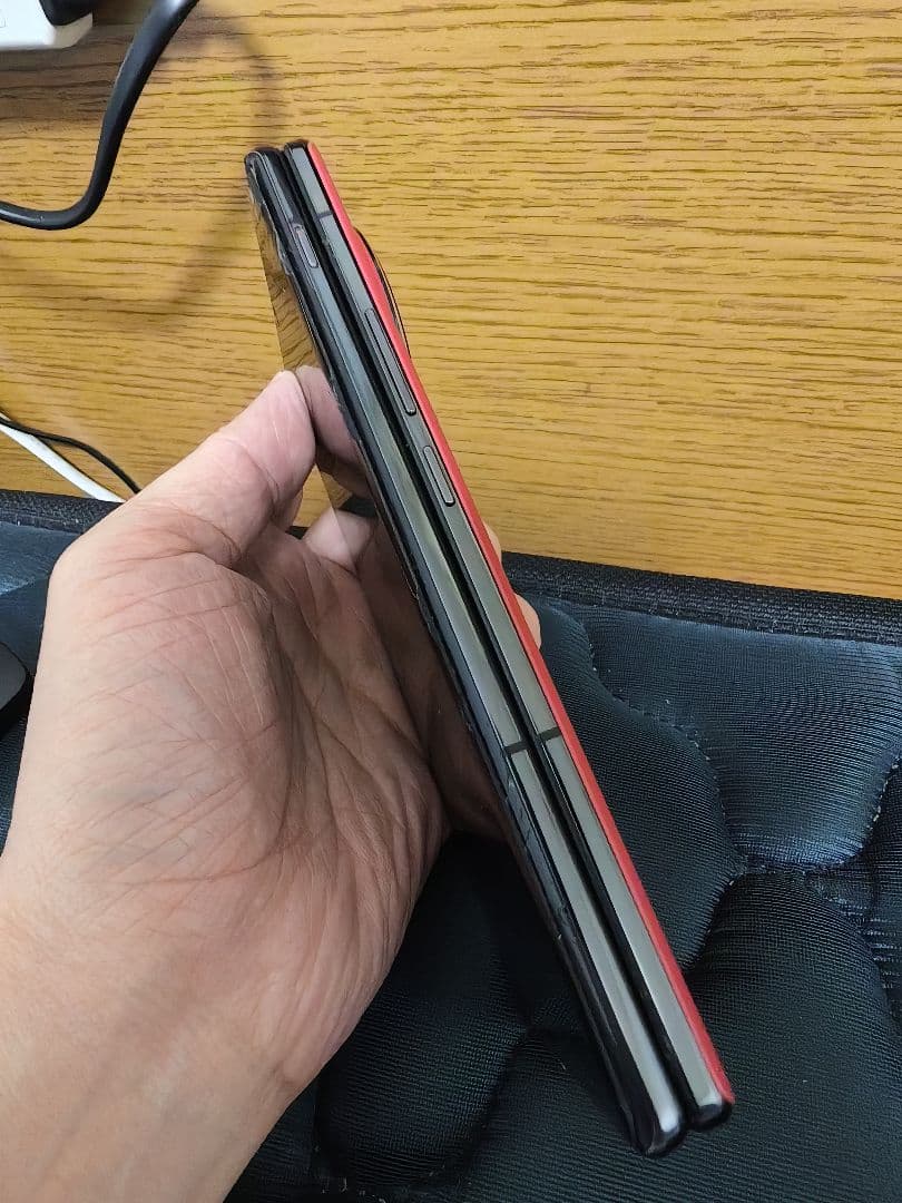 vivo X Fold2 本体 サブ画面割れジャンク扱い