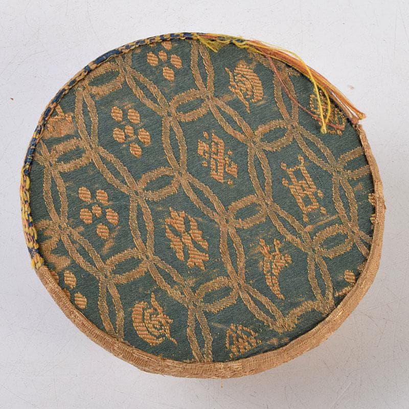 茶道具　漆塗　堆朱香合　仕覆付　C　8668