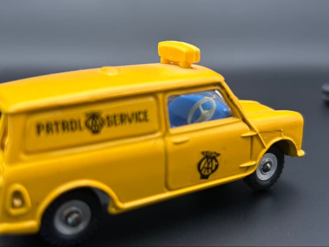DINKY TOYS A.A. MINI VAN 274 ロードサービスミニバン