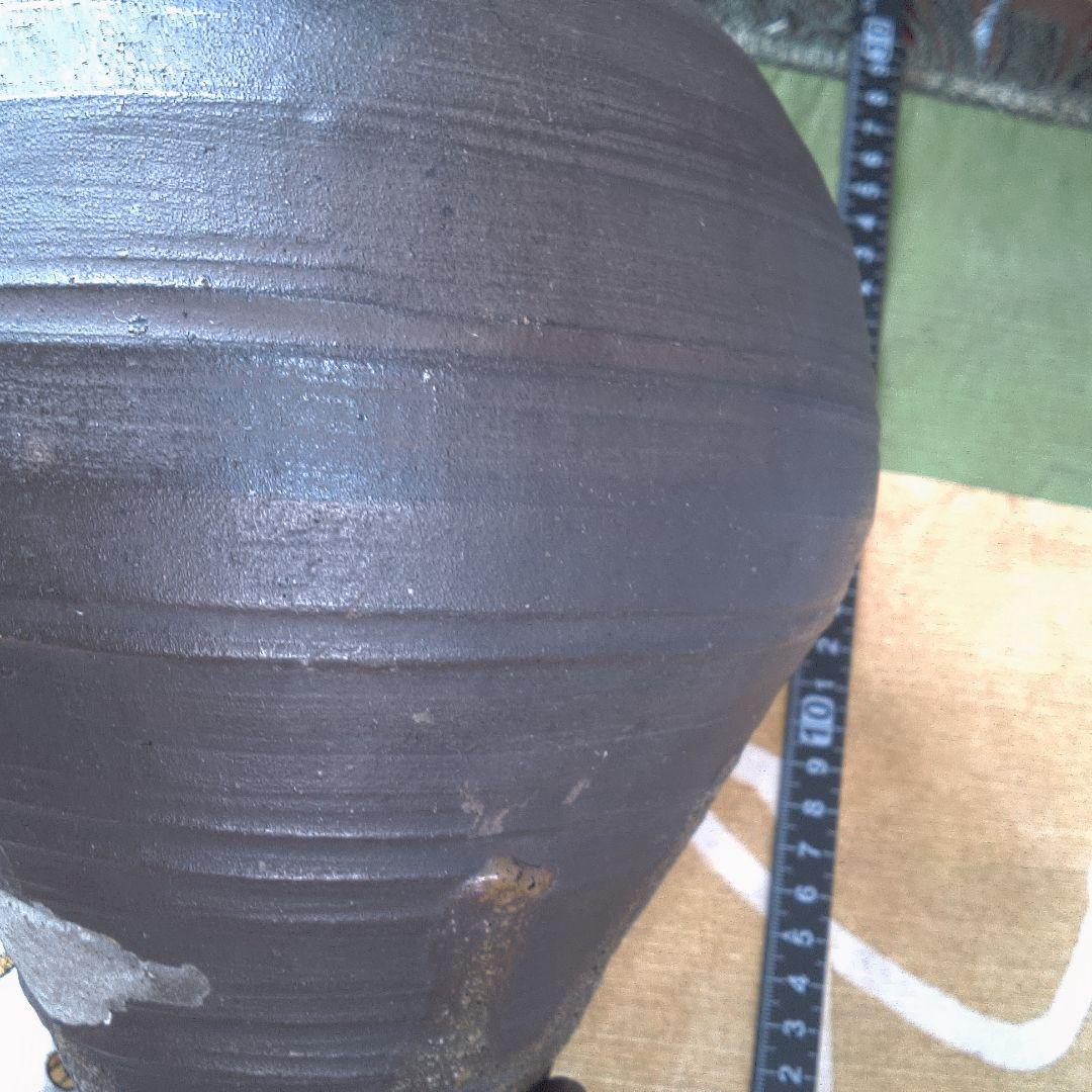 茶色の陶器製壺 金属製ハンドル付き 直しあります