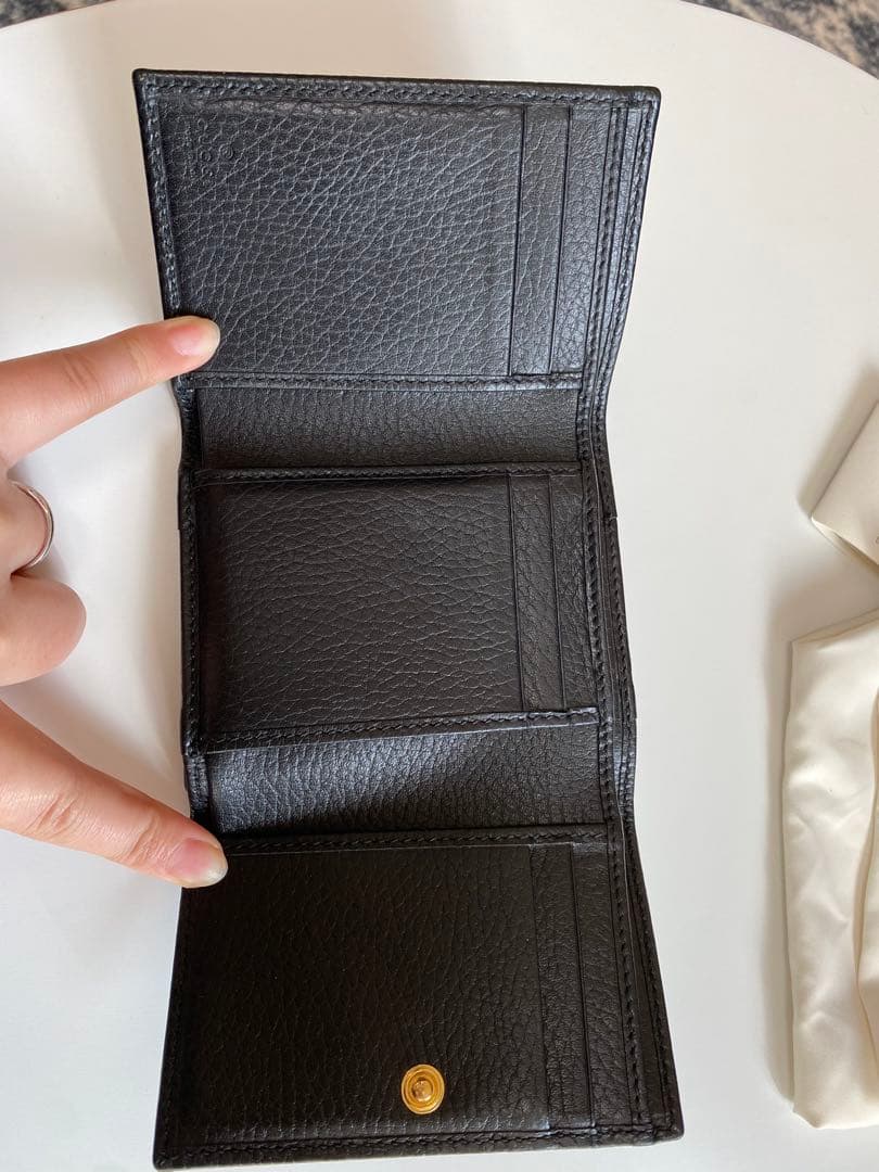GUCCI 三つ折り財布