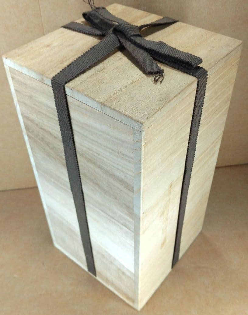 れれれ【本物保証】金城次郎 魚紋嘉瓶 共箱 栞 人間国宝 壷屋焼 美品