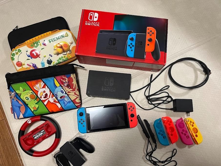 Nintendo Switch 清掃・初期化済み Joy-Conブルー/レッド