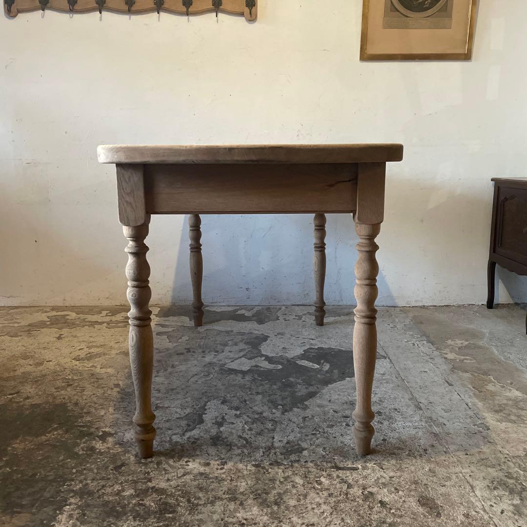 ビンテージ ダイニングテーブル 剥離