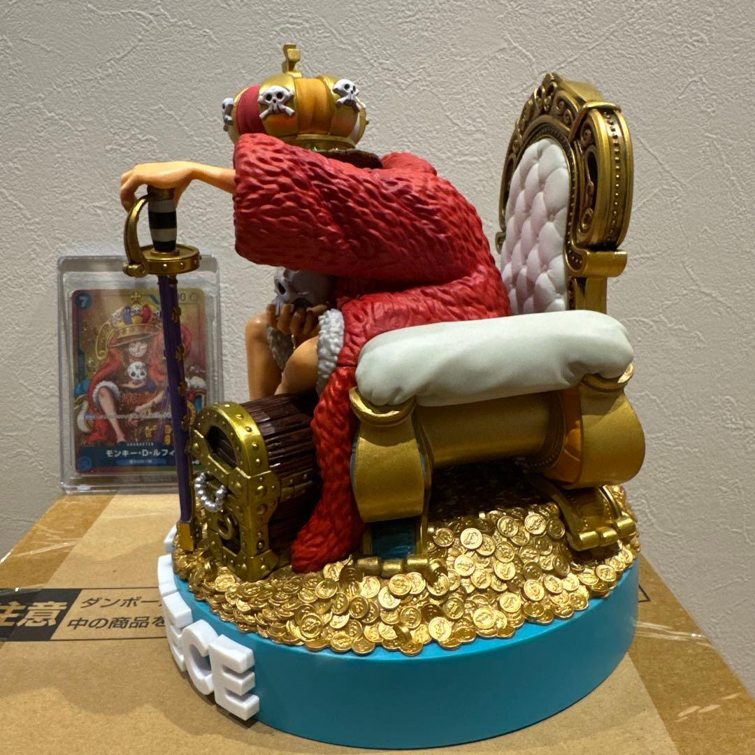 ワンピース ルフィ フィギュア 王冠付き