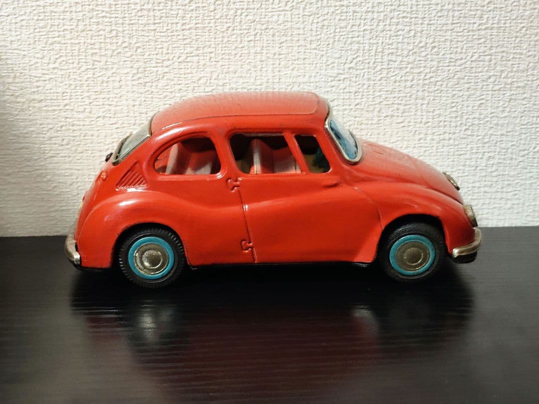 BANDAI　バンダイ　SUBARU　スバル360　左ハンドル　ブリキ　赤色