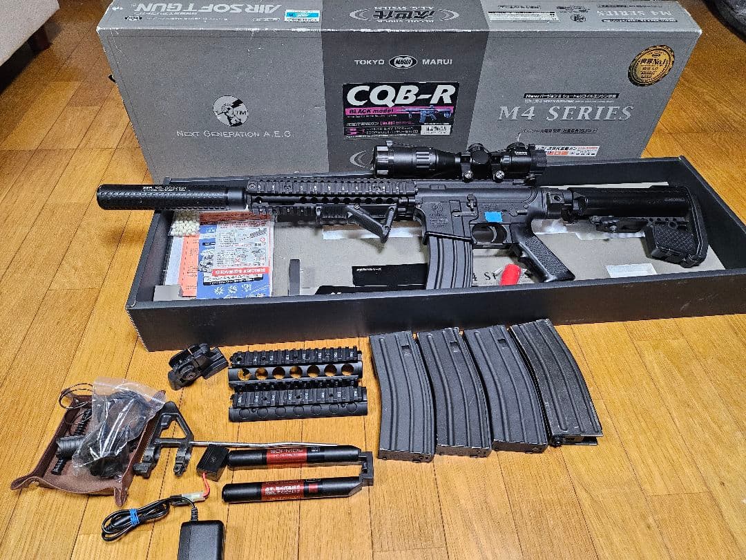 東京マルイ　次世代電動ガンCQB-R M4　カスタム