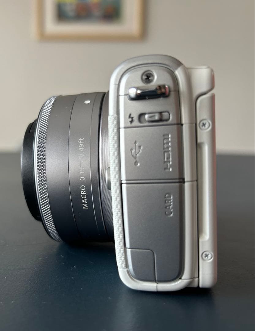 デジタルカメラ Canon EOS M100 (EOSM100WH-WLK)