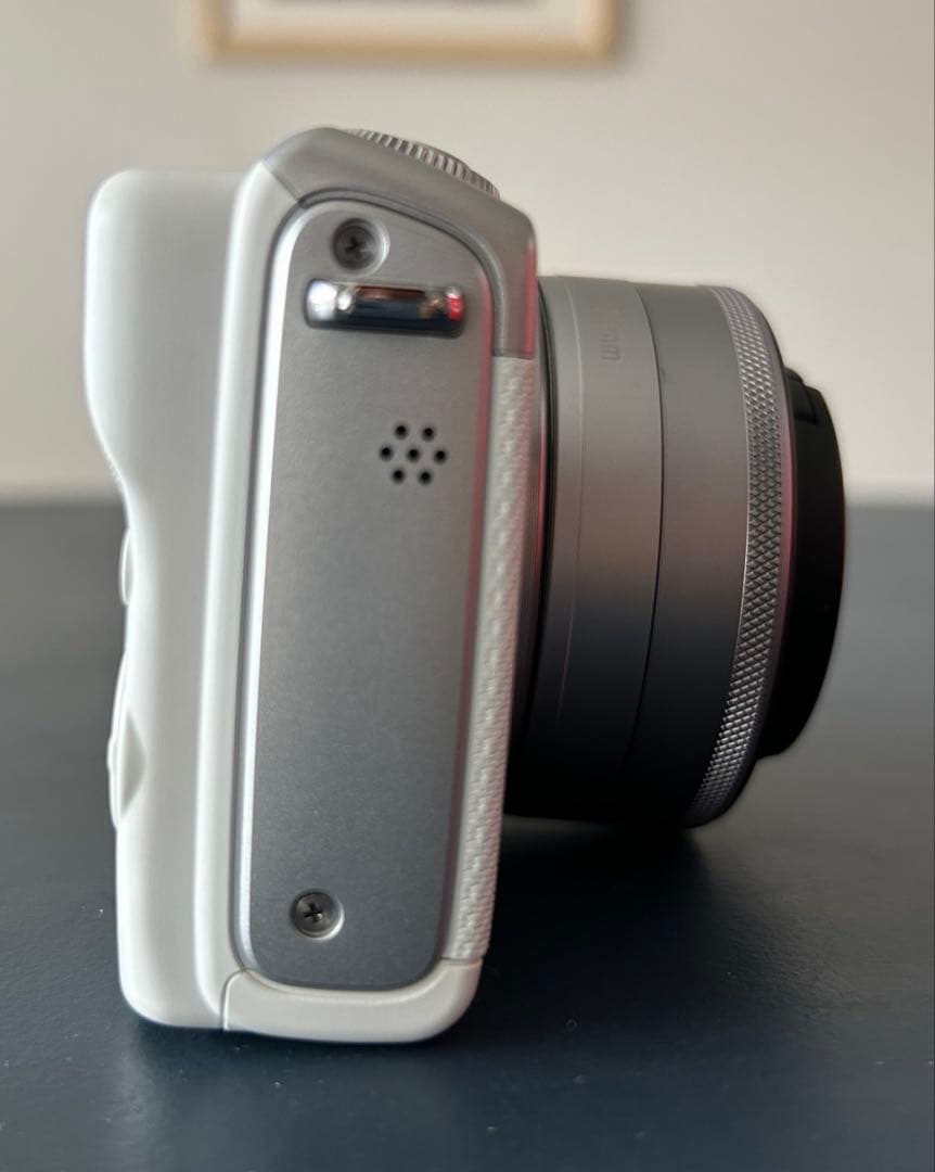 デジタルカメラ Canon EOS M100 (EOSM100WH-WLK)