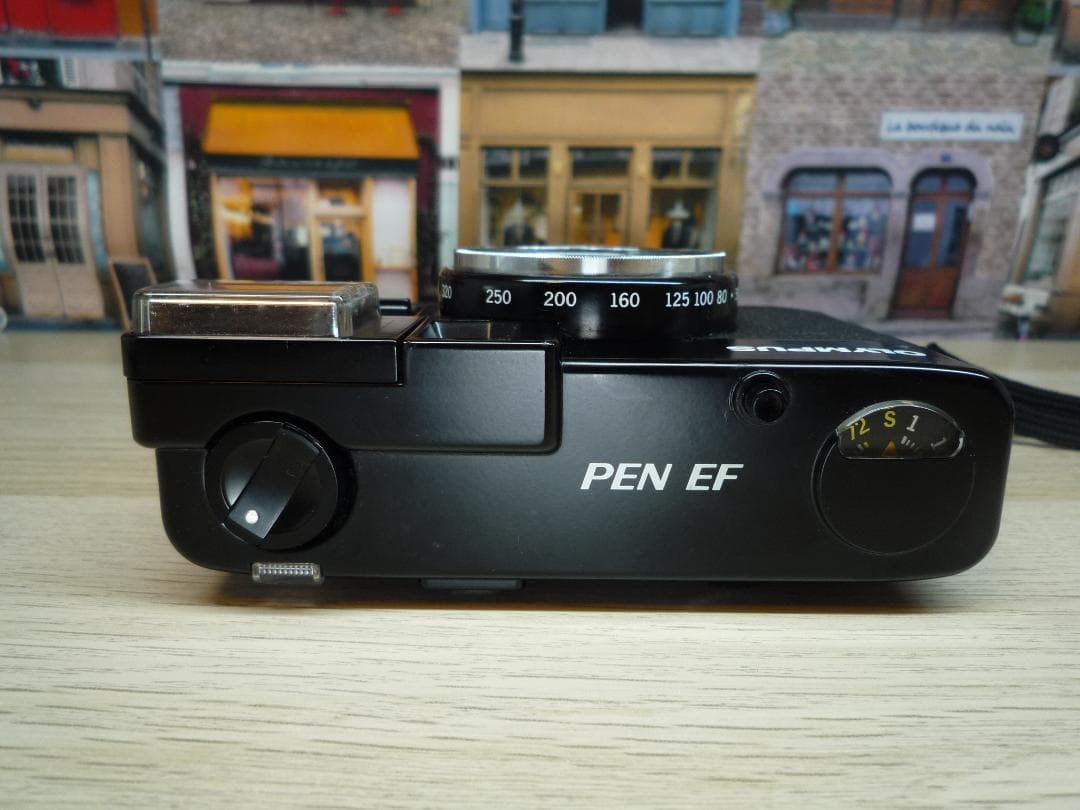 ☆ストロボ付きハーフカメラ☆ OLYMPUS PEN EF　㉖