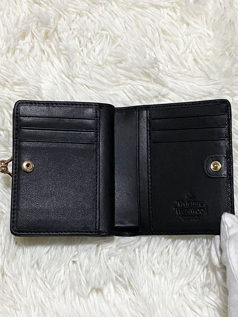 大人気⭐︎VivienneWestwoodヴィヴィアンウエストウッド 二つ折財布