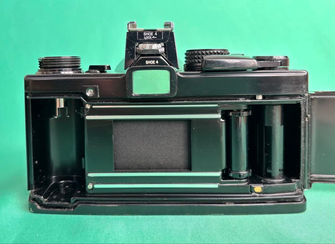 ★ OLYMPUS OM-2N BLACK + 標準レンズ 50mm