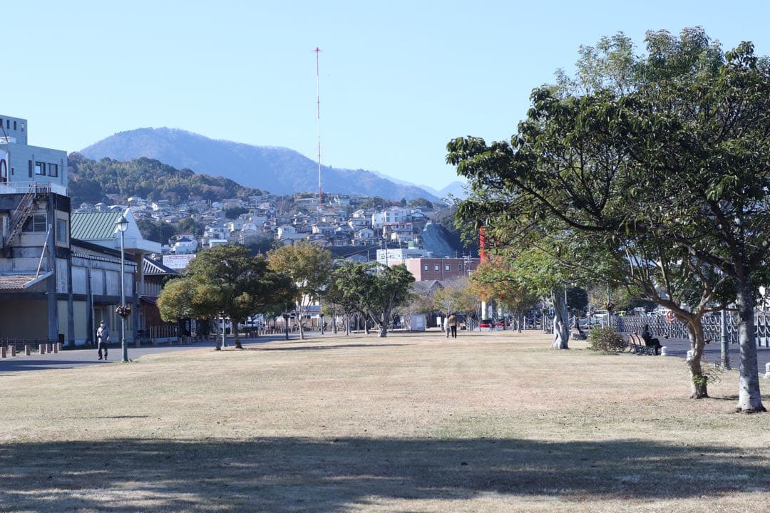 ★ OLYMPUS OM-2N BLACK + 標準レンズ 50mm