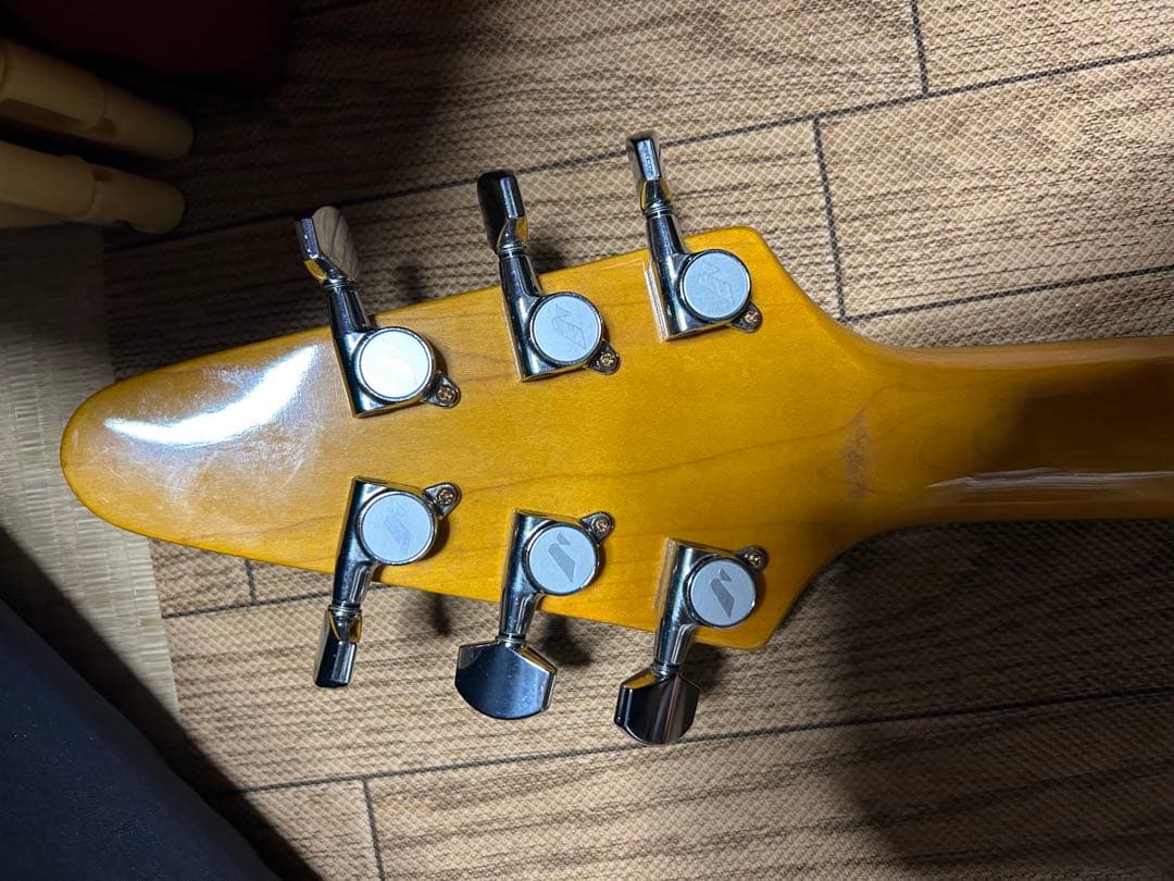 Photogenic フライングV コリーナモデル　PUはギブソン