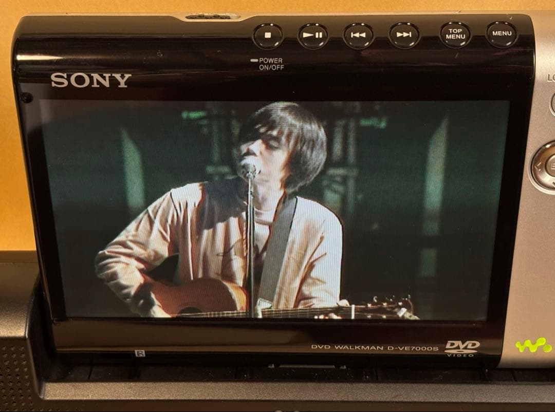 SONY ポータブルDVD/CDウォークマン WALKMAN D-VE7000S