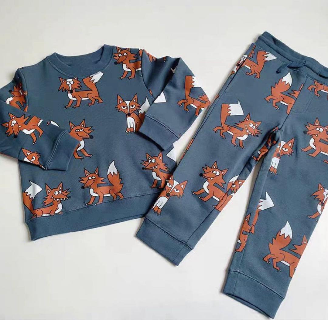 新品未使用　 ステラ　マッカートニー　キッズ　トレーナー　裏起毛上下セット　6Y