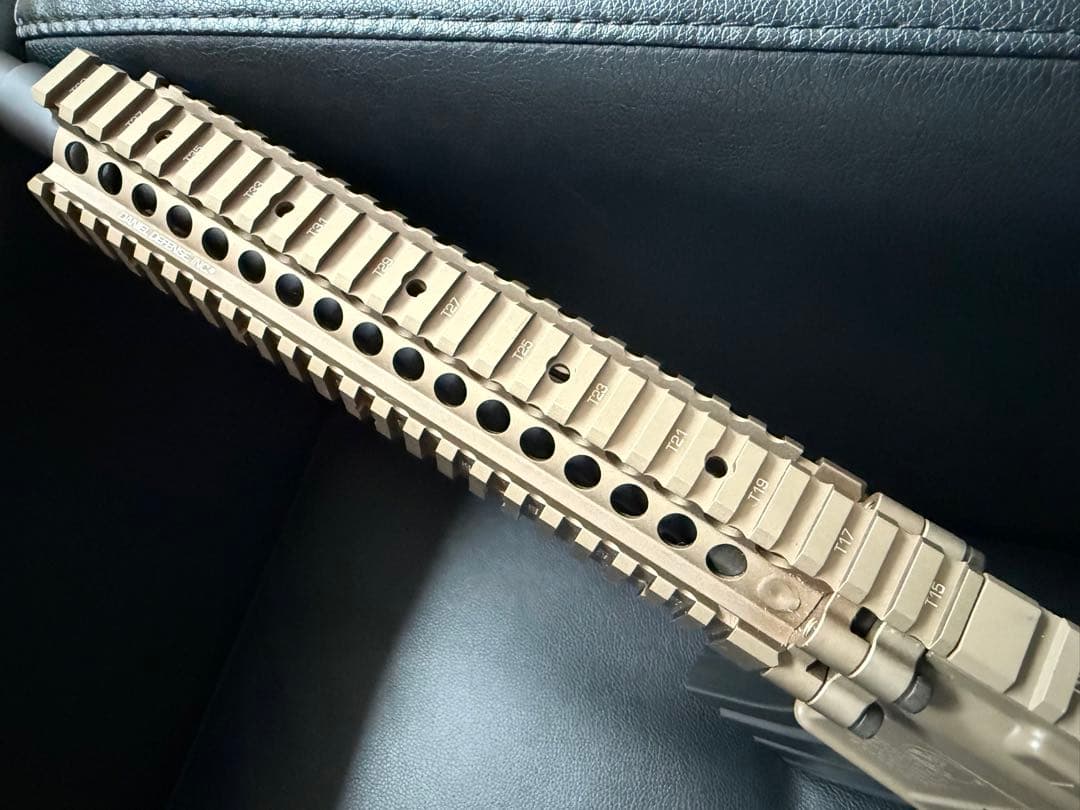 超美品 入手困難 東京マルイ 次世代電動ガン レシーライフル TANカラー