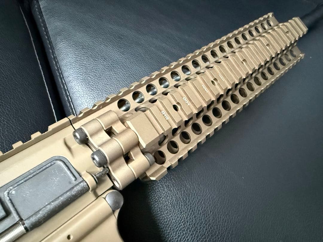 超美品 入手困難 東京マルイ 次世代電動ガン レシーライフル TANカラー