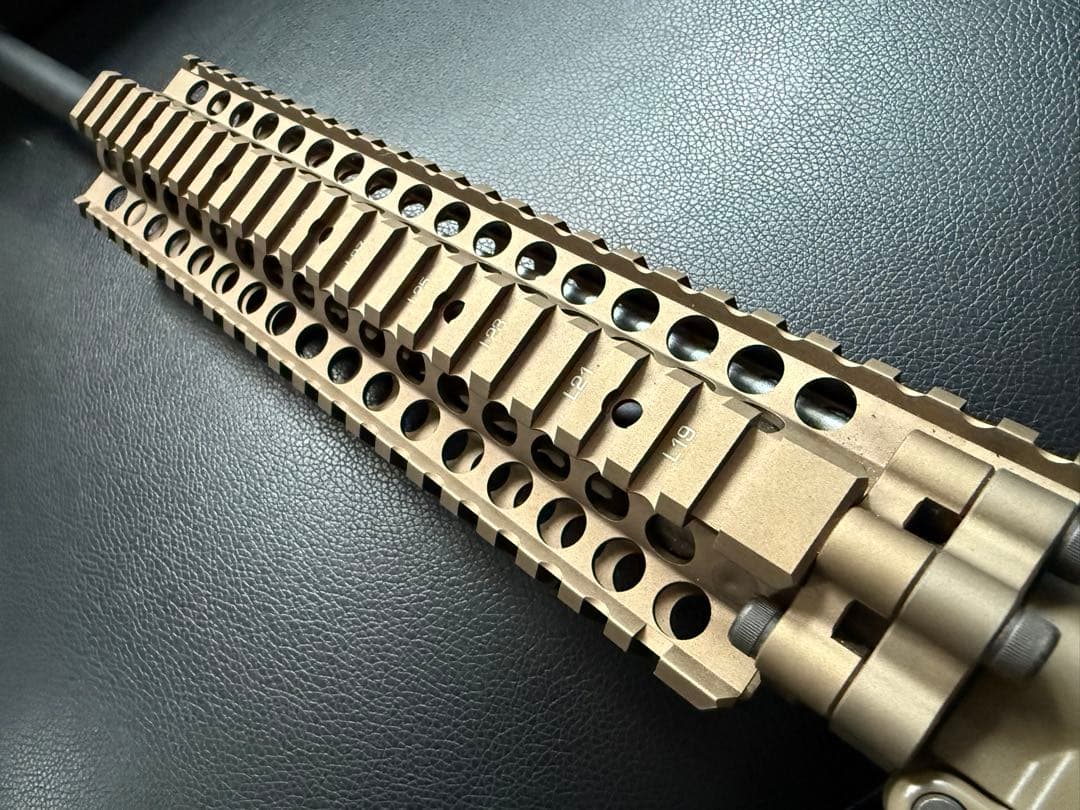 超美品 入手困難 東京マルイ 次世代電動ガン レシーライフル TANカラー