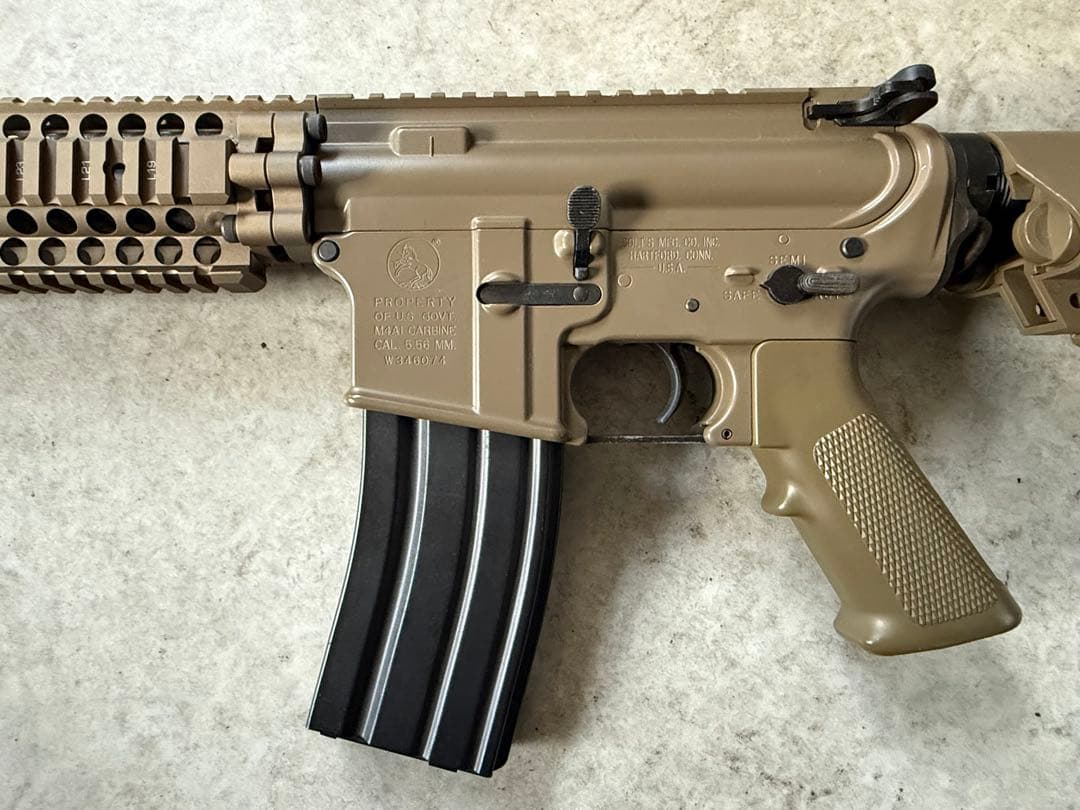 超美品 入手困難 東京マルイ 次世代電動ガン レシーライフル TANカラー