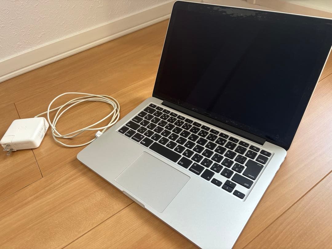 MacBook Pro 充電器付き 本体