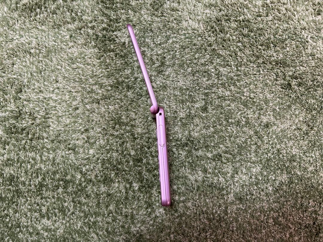 docomo F-01M ピンク 折りたたみ式