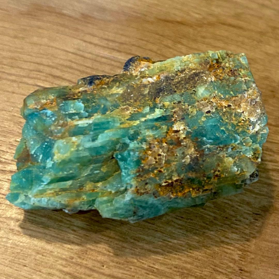 エメラルド　原石　パキスタン産