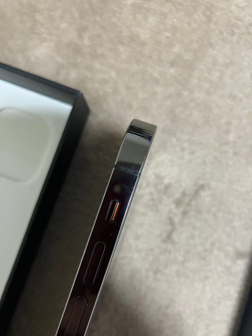 美品　iPhone12pro 128GB グラファイト　SIMフリー