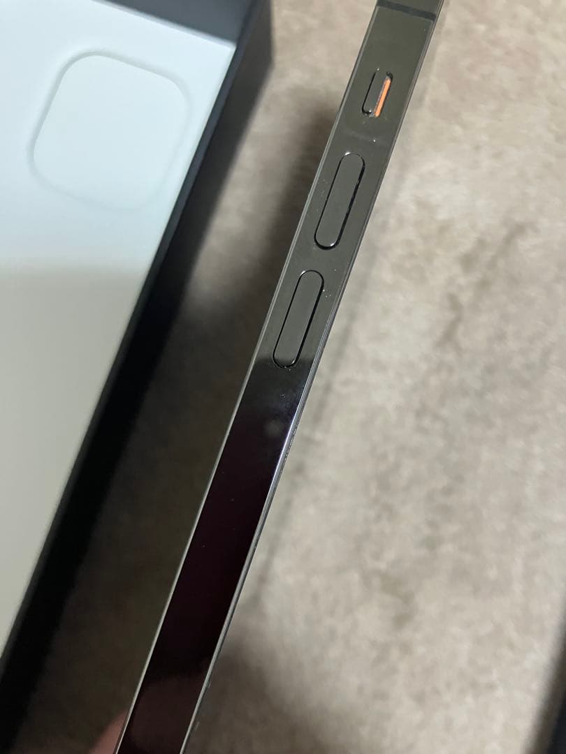 美品　iPhone12pro 128GB グラファイト　SIMフリー