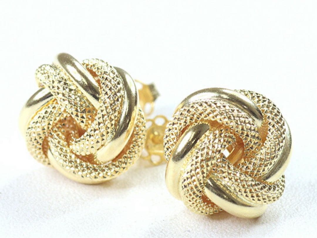 ⭐︎12/31まで⭐︎ウノアエレ　k18 ラブノットピアス　ラヴノット