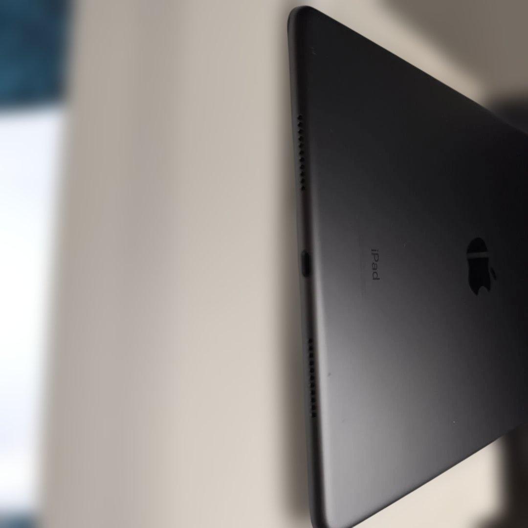 R*u様 iPad Air第3世代/64GB スペースグレイ MV0D2J/A8