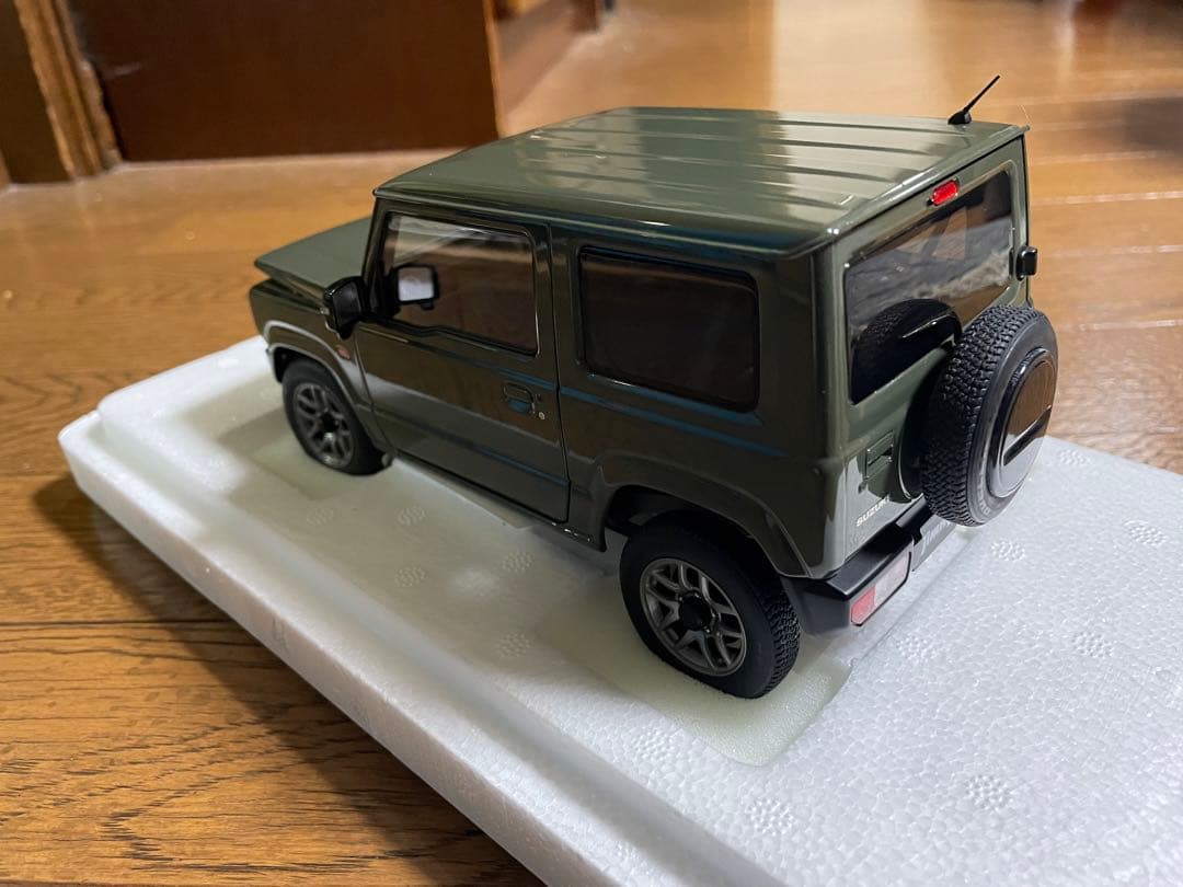 オートアート　1/18 ジムニー JB64 グリーン