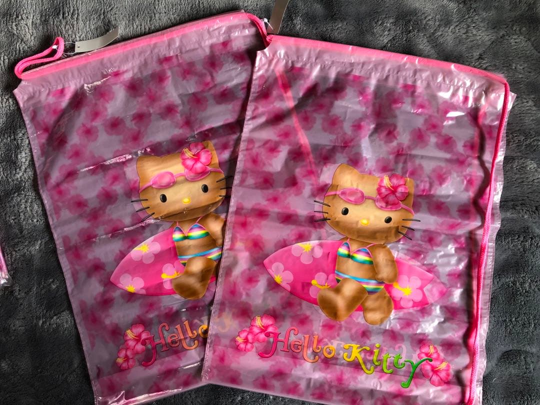 サンリオ　ハローキティ　バスタオル　ビーチボール　ビーチマット　ナップサック