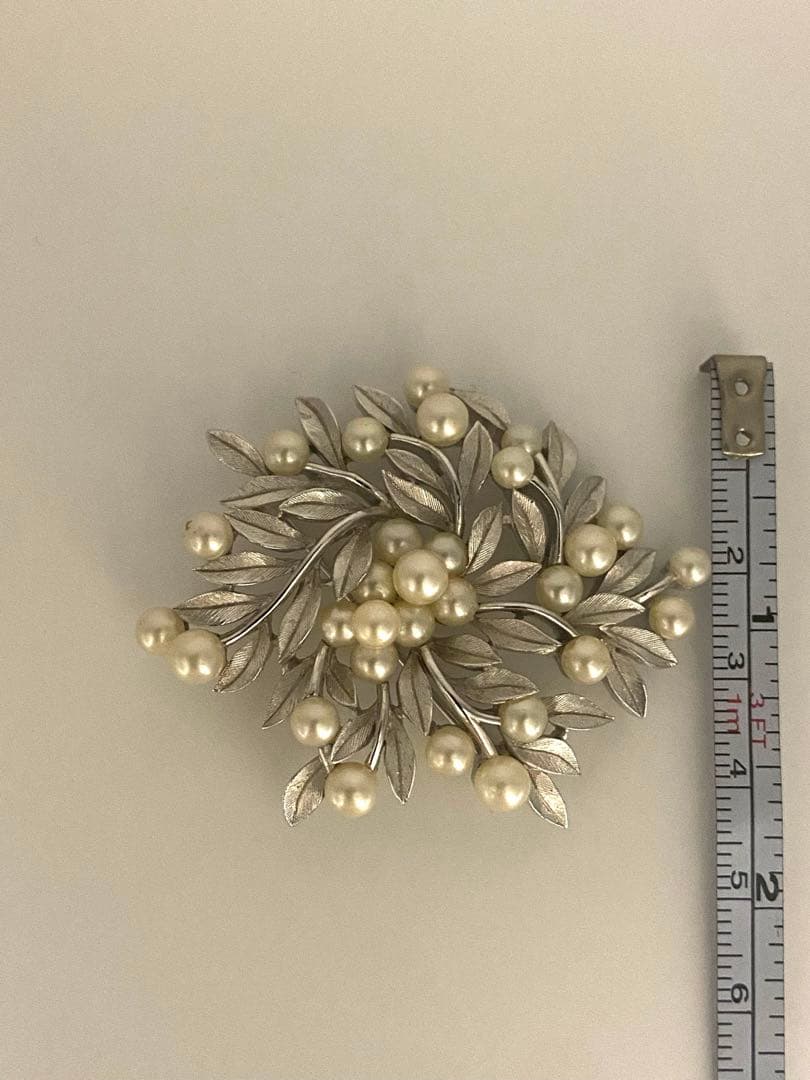 lotuscloud 2504⭐️TRIFARI トリファリ ヴィンテージブローチ