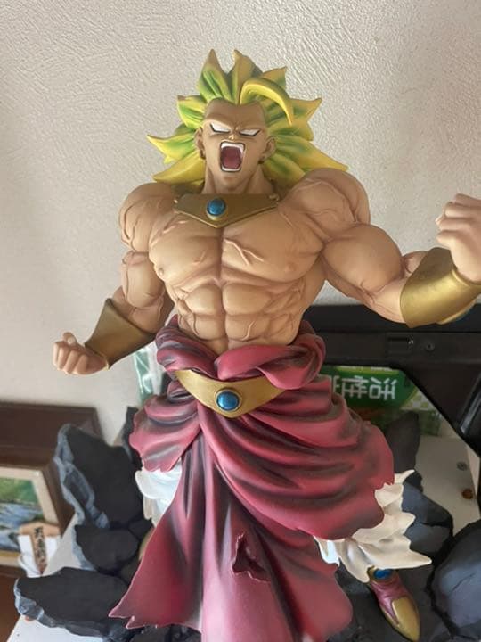 ドラゴンボール　ブロリー　フィギュア