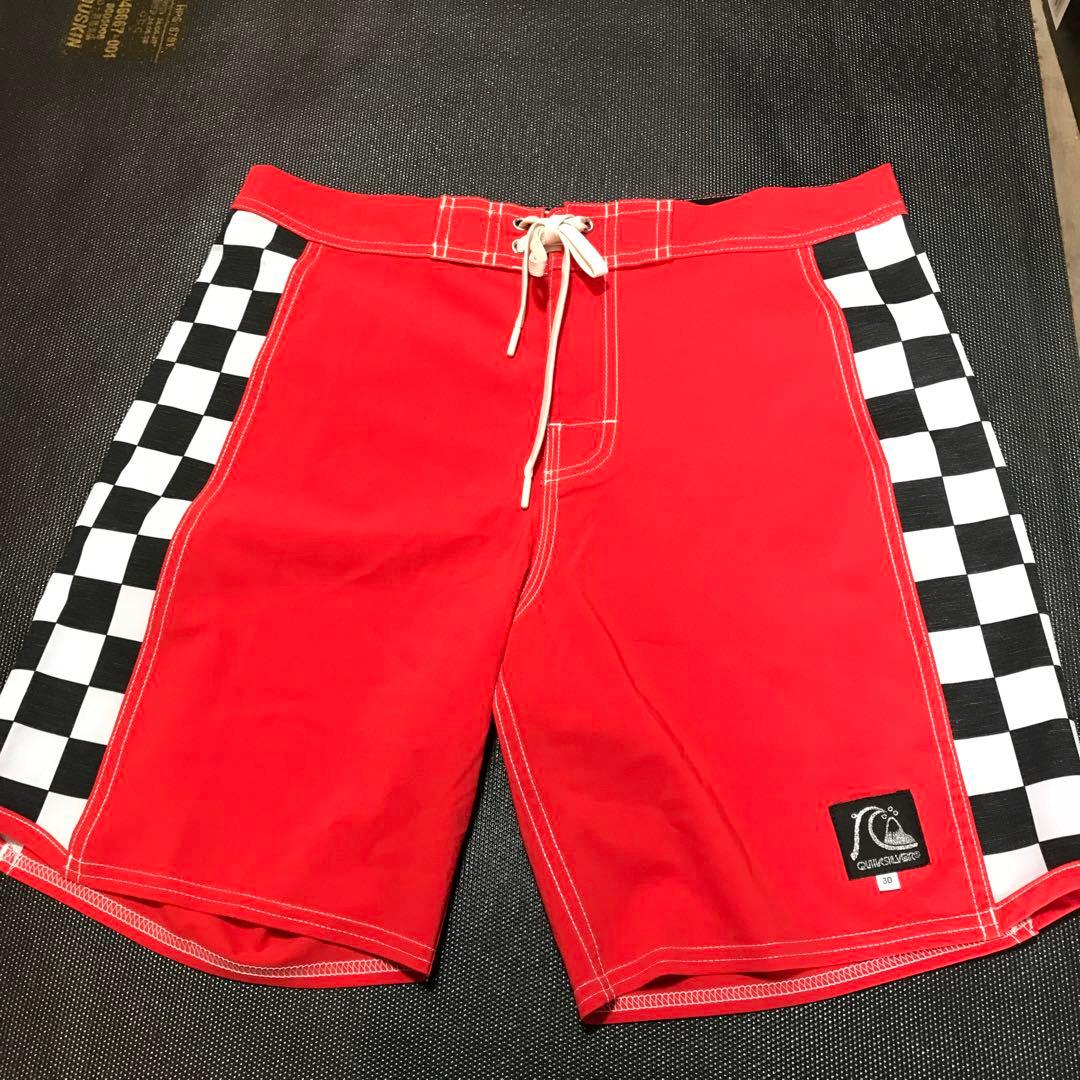 Quiksilver クイックシルバー　ボードショーツレッド チェック柄水着