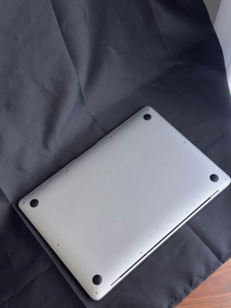 Apple Macbook Air 2020 M1チップ / 16gb /1tb