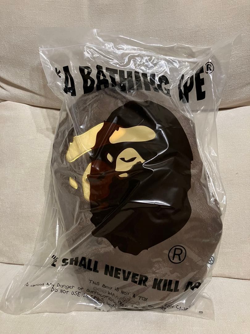 新品未使用 A BATHING APE クッションとキーホルダーセット