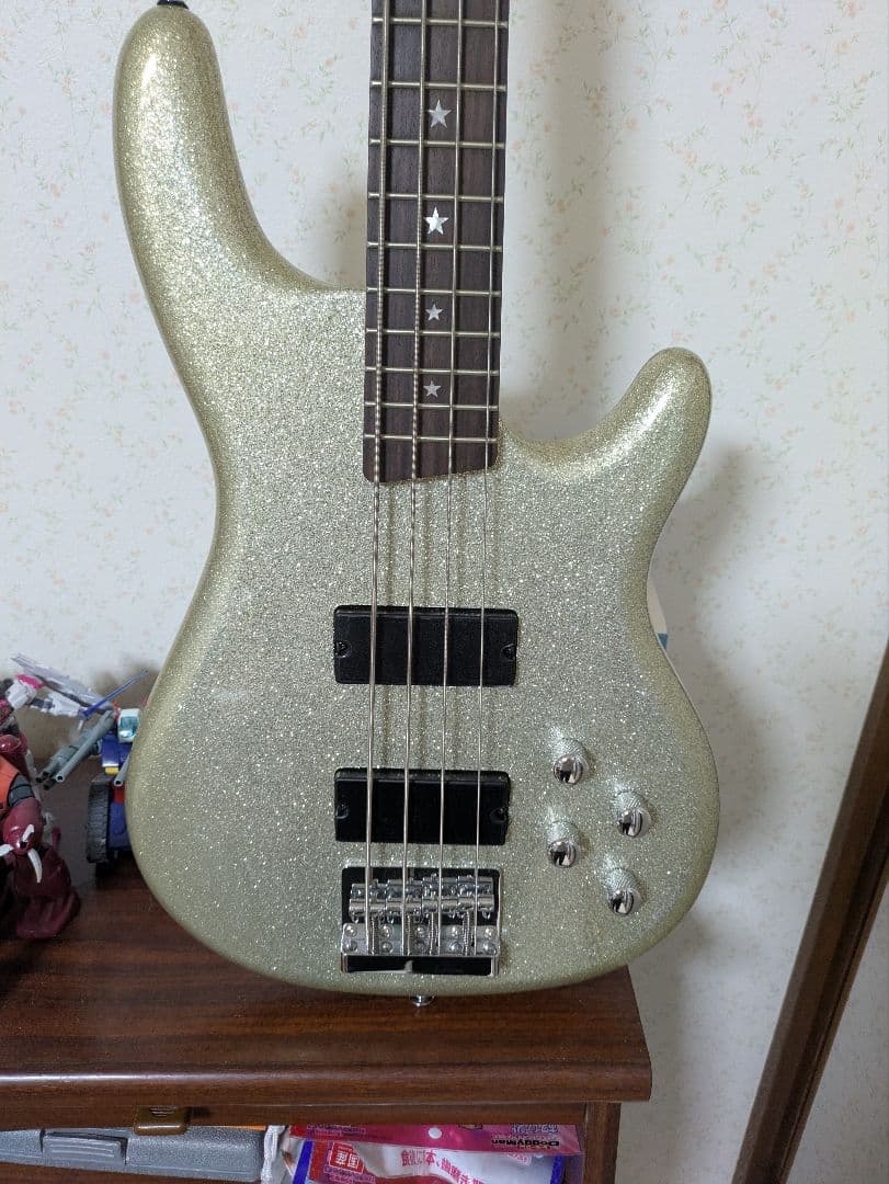デイジーロック　Daisy Rock エレキベース メタリックゴールドスパークル