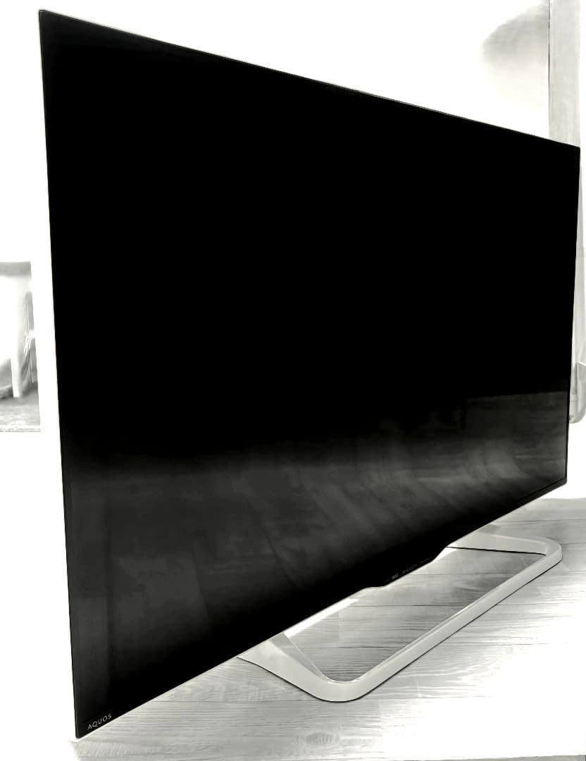 りょう【超極美品】 AQUOS 40型 LC-40W35 人気ホワイト