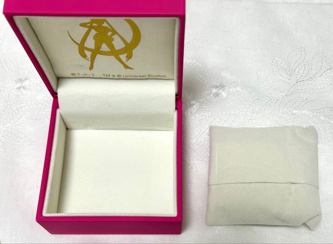 USJ コズミックハートコンパクト　チャームウォッチ