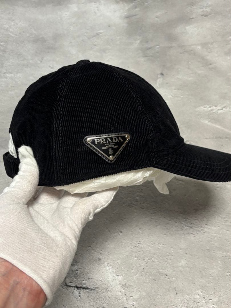 プラダ PRADA　トライアングル ロゴ プレート　コーデュロイ　キャップ