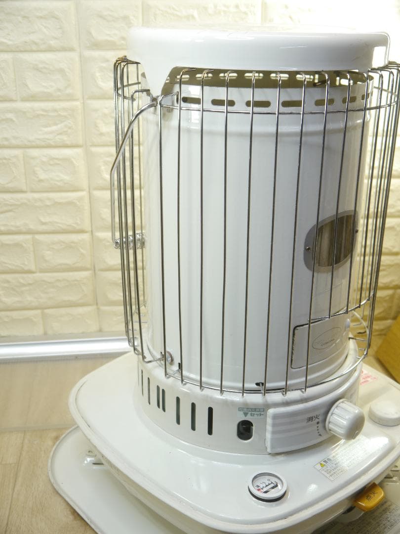 送料無料◆２０１３年◆コロナ　石油ストーブ ホワイト 円筒形　　灯油